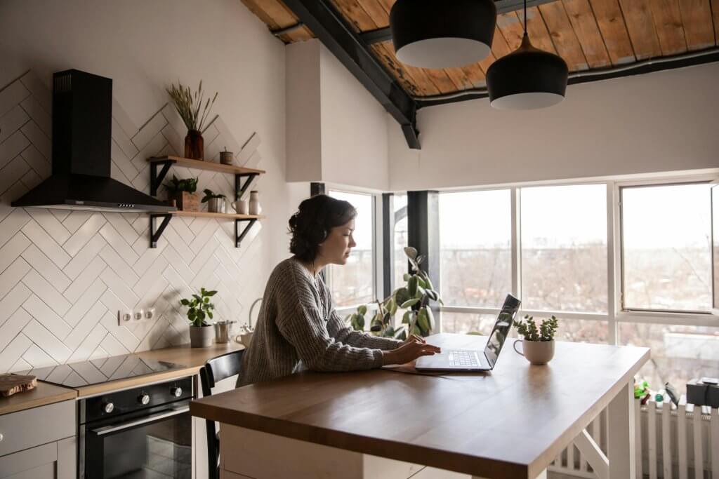 Can I manage business insolvency online?